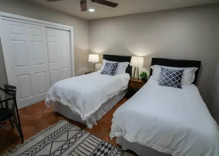 Ferienhaus Location In Scottsdale, 8 Bedroom House, Heated Pool, Spa, Game Room, Bbq, Putting