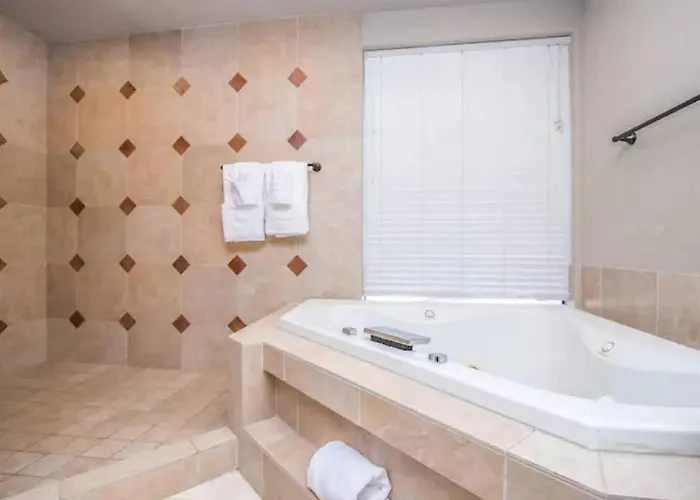 Ferienhaus Location In Scottsdale, 8 Bedroom House, Heated Pool, Spa, Game Room, Bbq, Putting Phoenix